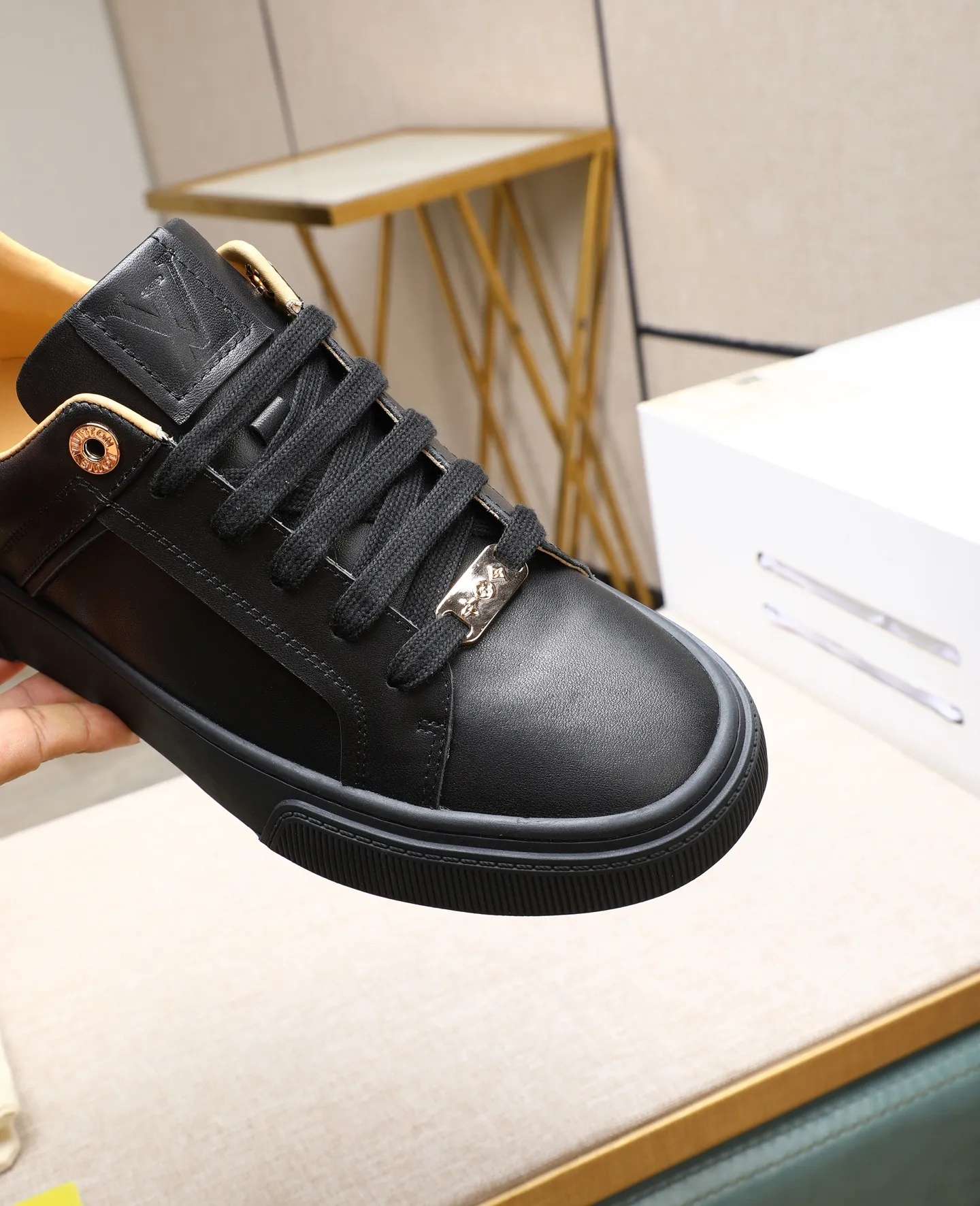 Men's shoes 💰460 [LV～] Men's casual shoes 2025z cabinet sales simultaneously 🔶Size: 38-44 #️⃣ 🔷3 colors🔜The upper is made of multi-material splicing➕cow leather lining, comfortable and breathable, sole: original comfortable and wear-resistant outsole, ⚠️real thing📱photographed🎬real thing is better📢📢📢